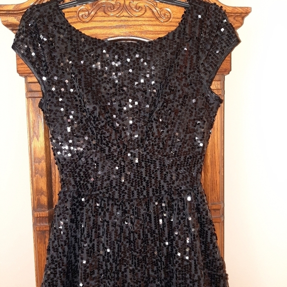 Windsor Women's sequin Cocktail dress - Picture 7 of 8